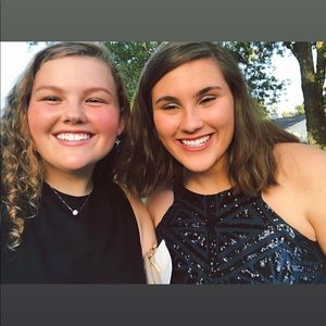 Meet your Posher, Caroline